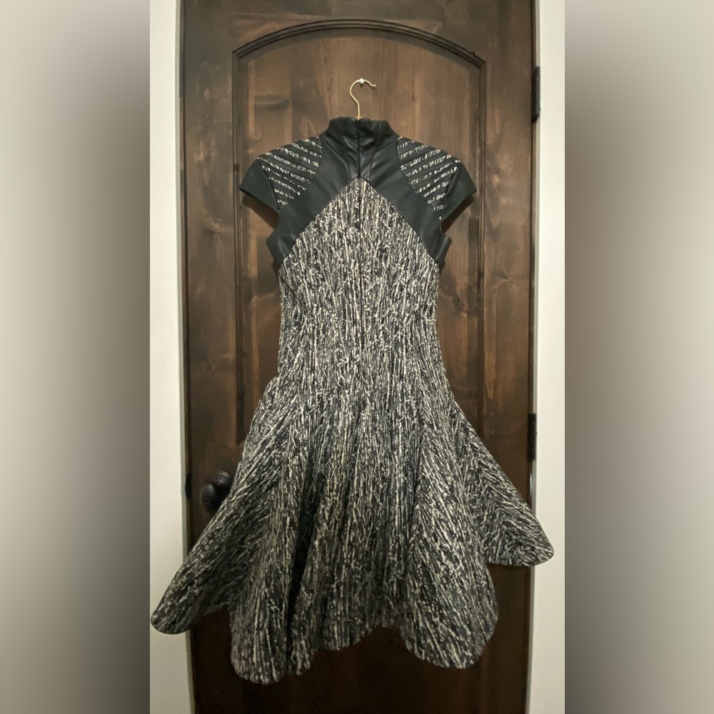 Gorgeous Rubin Singer Flouncy Dress with Leather Detail Trim Size 2